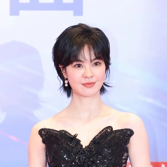 Yisa Yu (郁可唯)