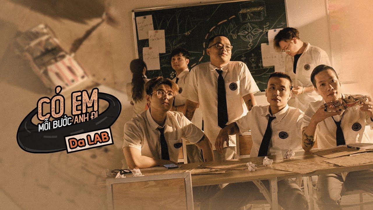 Có Em Mỗi Bước Anh Đi